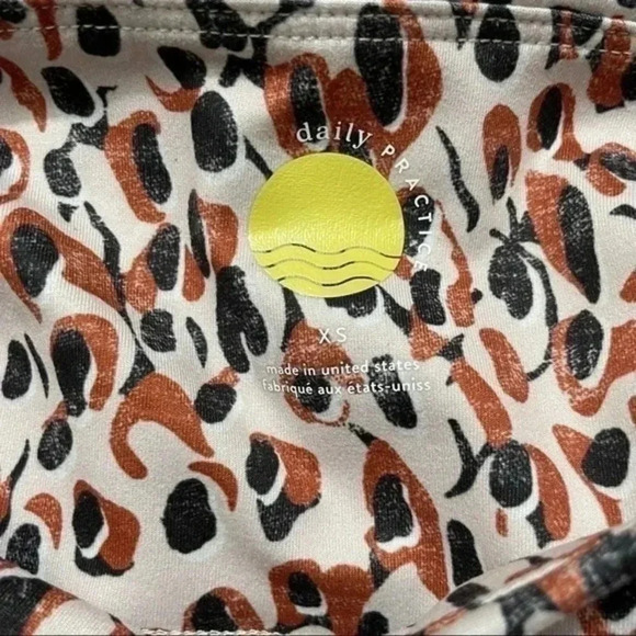 Daily Practice by Anthropologie High Rise Leggings Neutral Animal XS NWOT - Picture 5 of 5